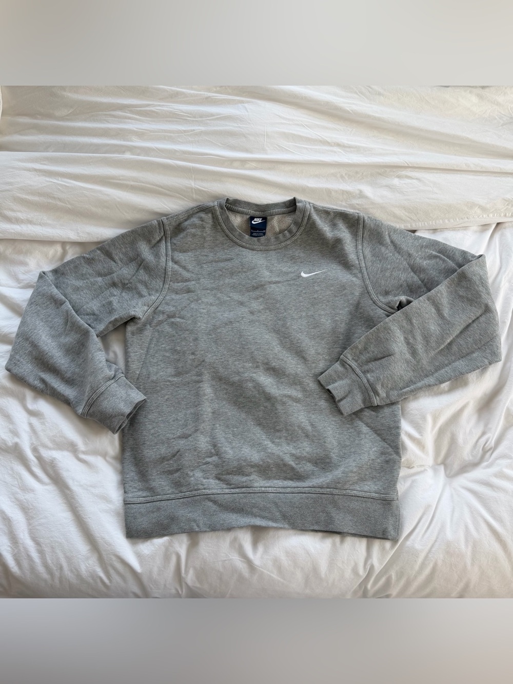 Nike Embroidered Logo Crewneck Sweatshirt, Size S - Picture 2 of 6